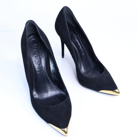 ALEXANDER MCQUEEN Gold Capped Suede Pumps Black Pointed Toe Women's 35.5/US 5.5 - Picture 1 of 10